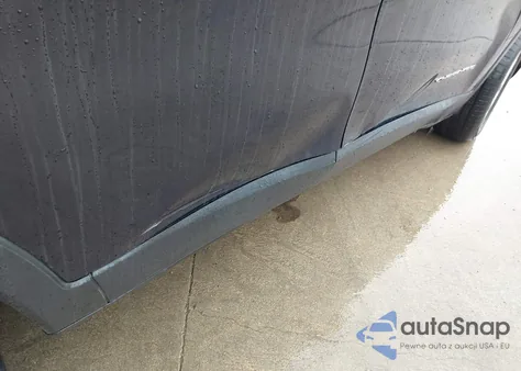 2015 Jeep Cherokee Latitude z USA, uszkodzony, nr VIN 1C4PJLCS6FW537259